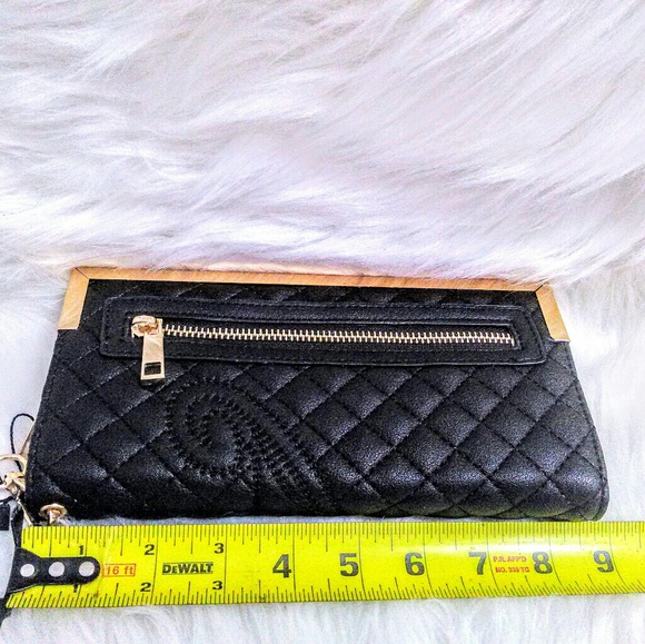 (NEW)! Cute! Stylish! Black Quilted Wallet! :-) - Picture 6 of 8